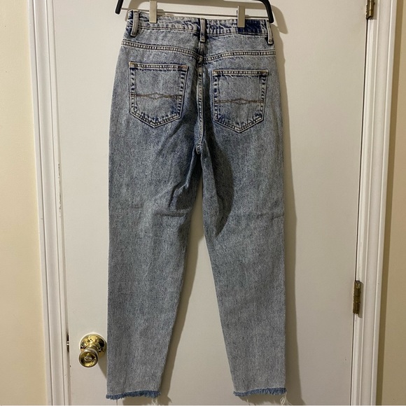 Zara Mom Jeans - Picture 2 of 4